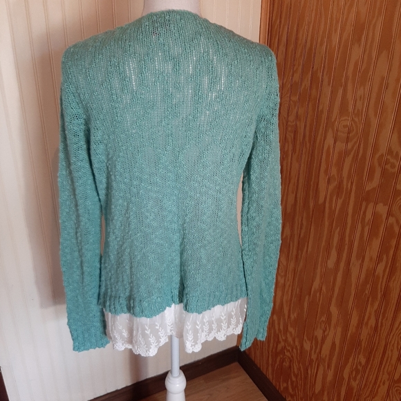 Oh MG Layered Look Knobby Sweater Lace Hem - Picture 3 of 5